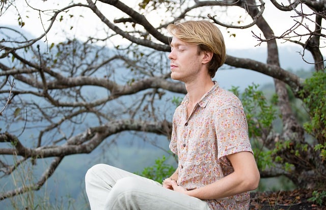 Les bienfaits de la méditation à Poitiers pour réduire le stress et l'anxiété »